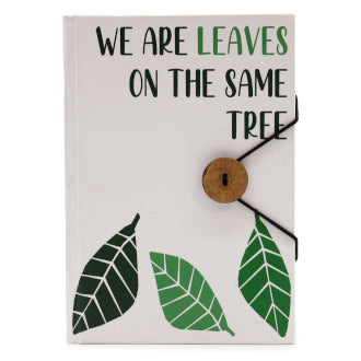Jegyzetfüzet Zsinórral - Leaves on the same tree-0