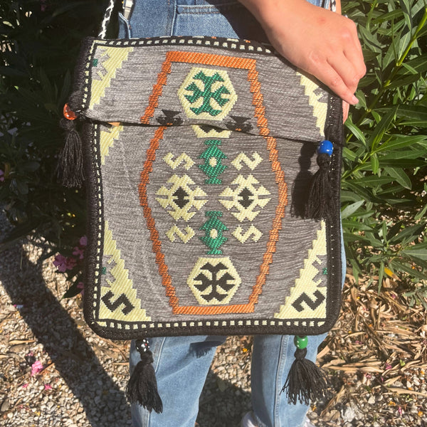Szürke Kilim Válltáska-1