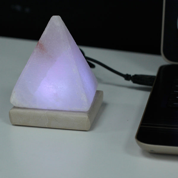 Minőségi USB Fehér PiramisSólámpa - 9 cm (színváltós)-1